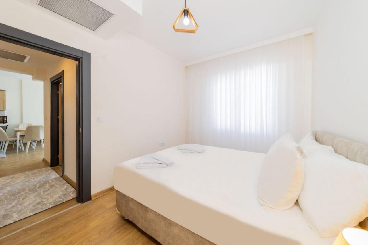 Remarkable Flat With Shared Pool In Kepez Daire